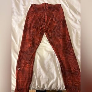 lululemon Wunder Train Contour Fit 25” Red Motif